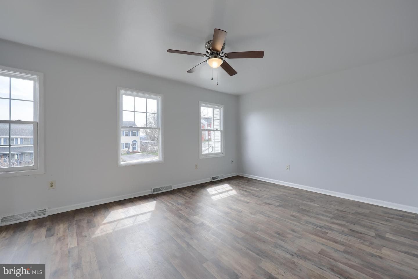 165 Robin Hill Circle photo 12