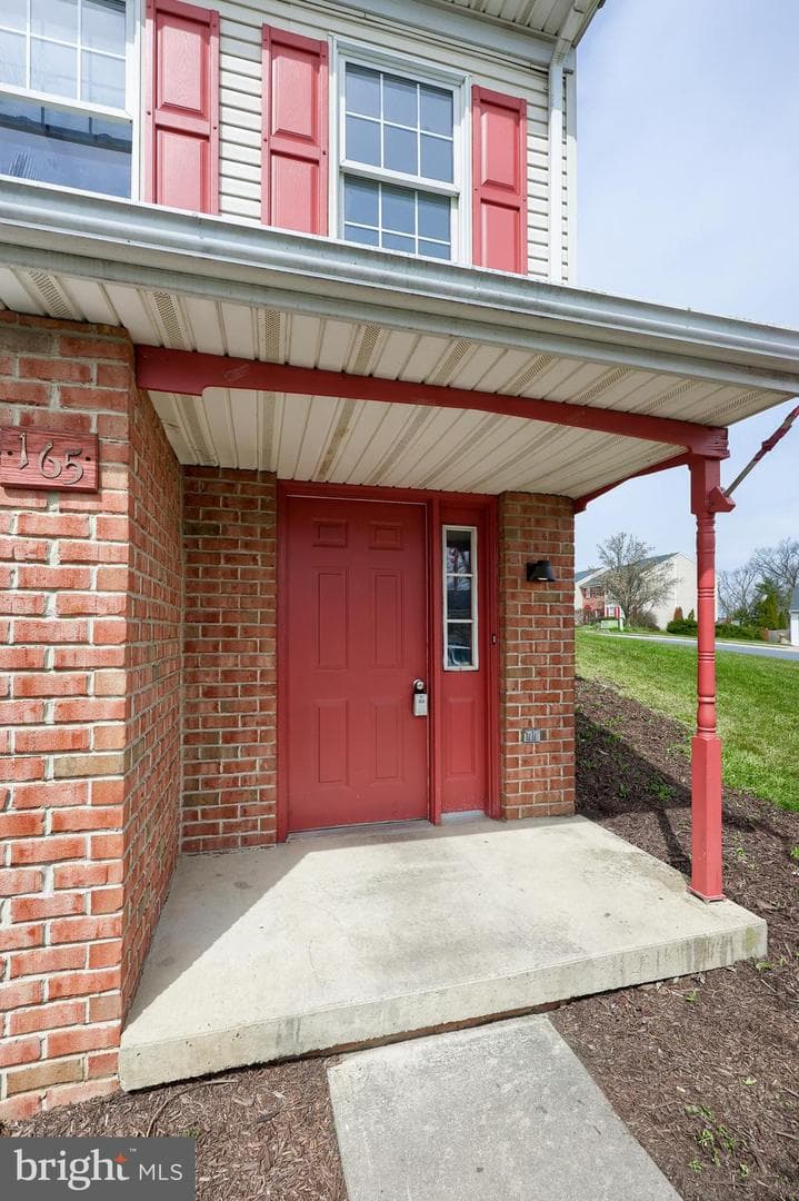 165 Robin Hill Circle photo 3