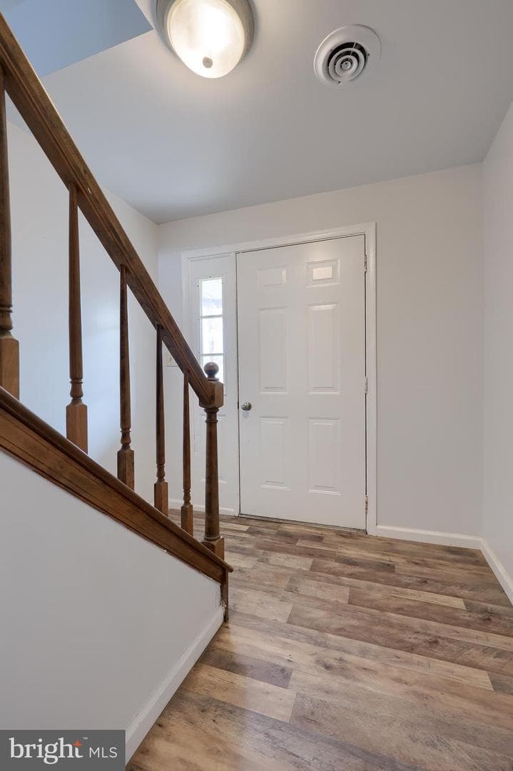 165 Robin Hill Circle photo 4