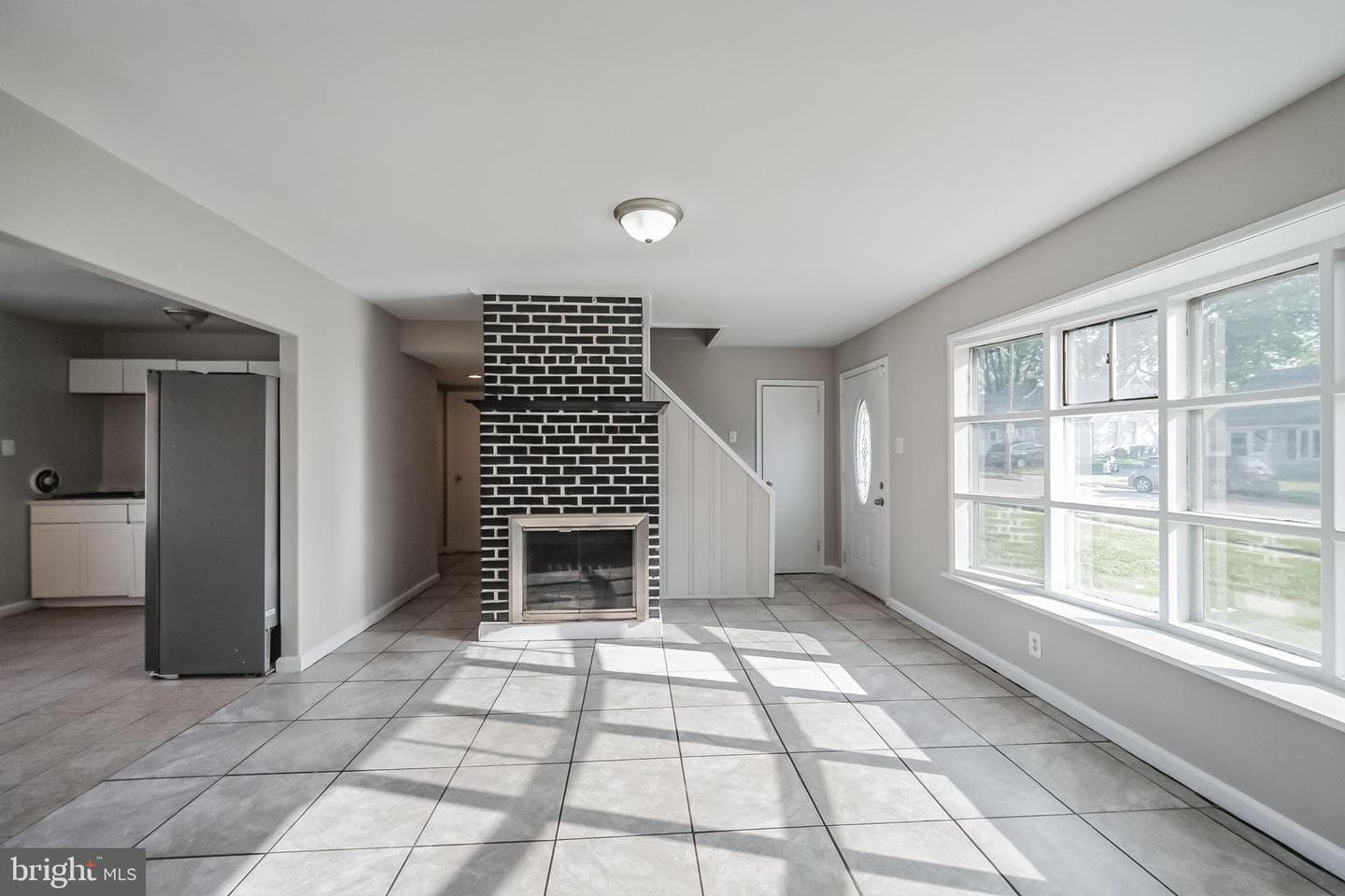1216 Wogan Road photo 3