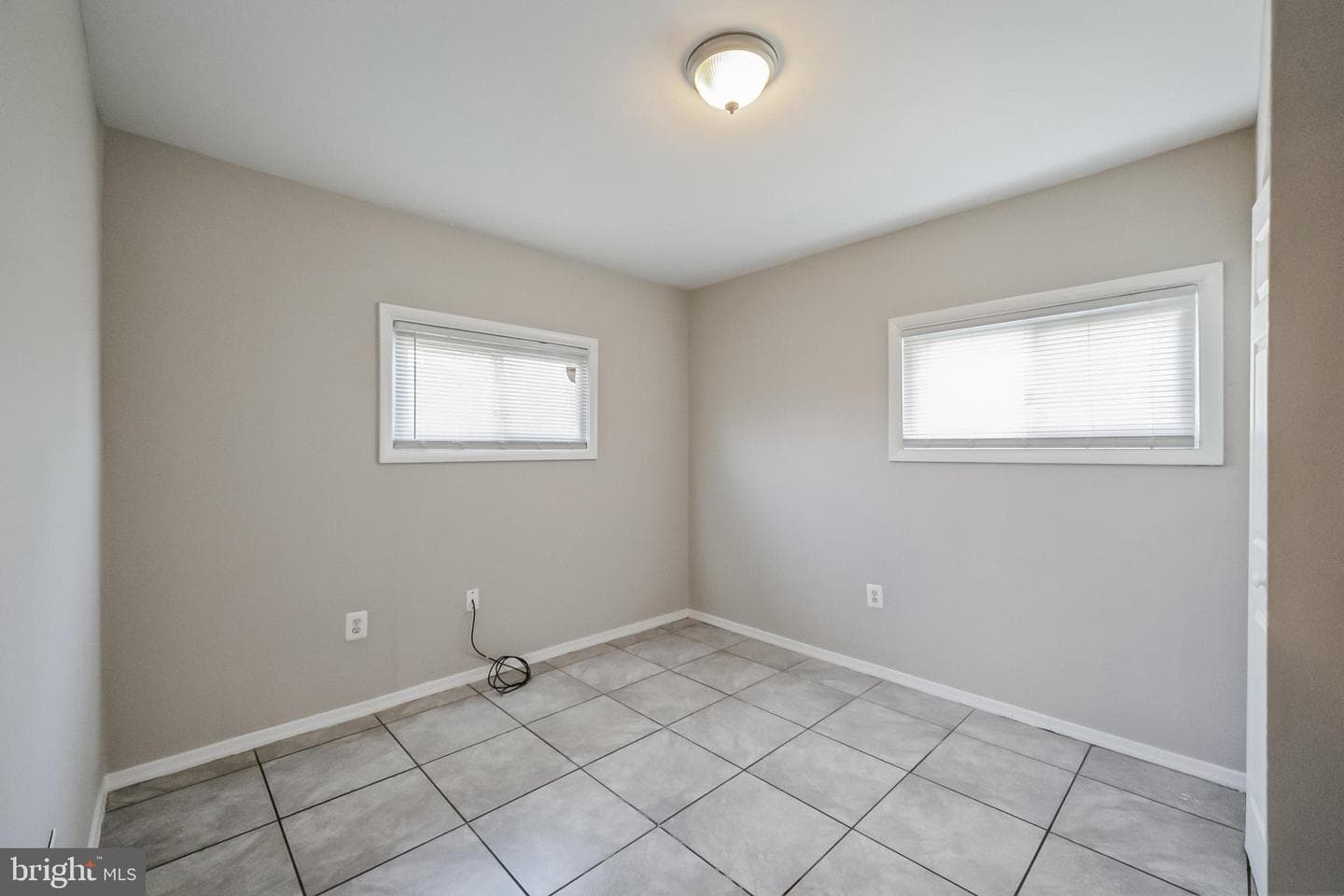1216 Wogan Road photo 7