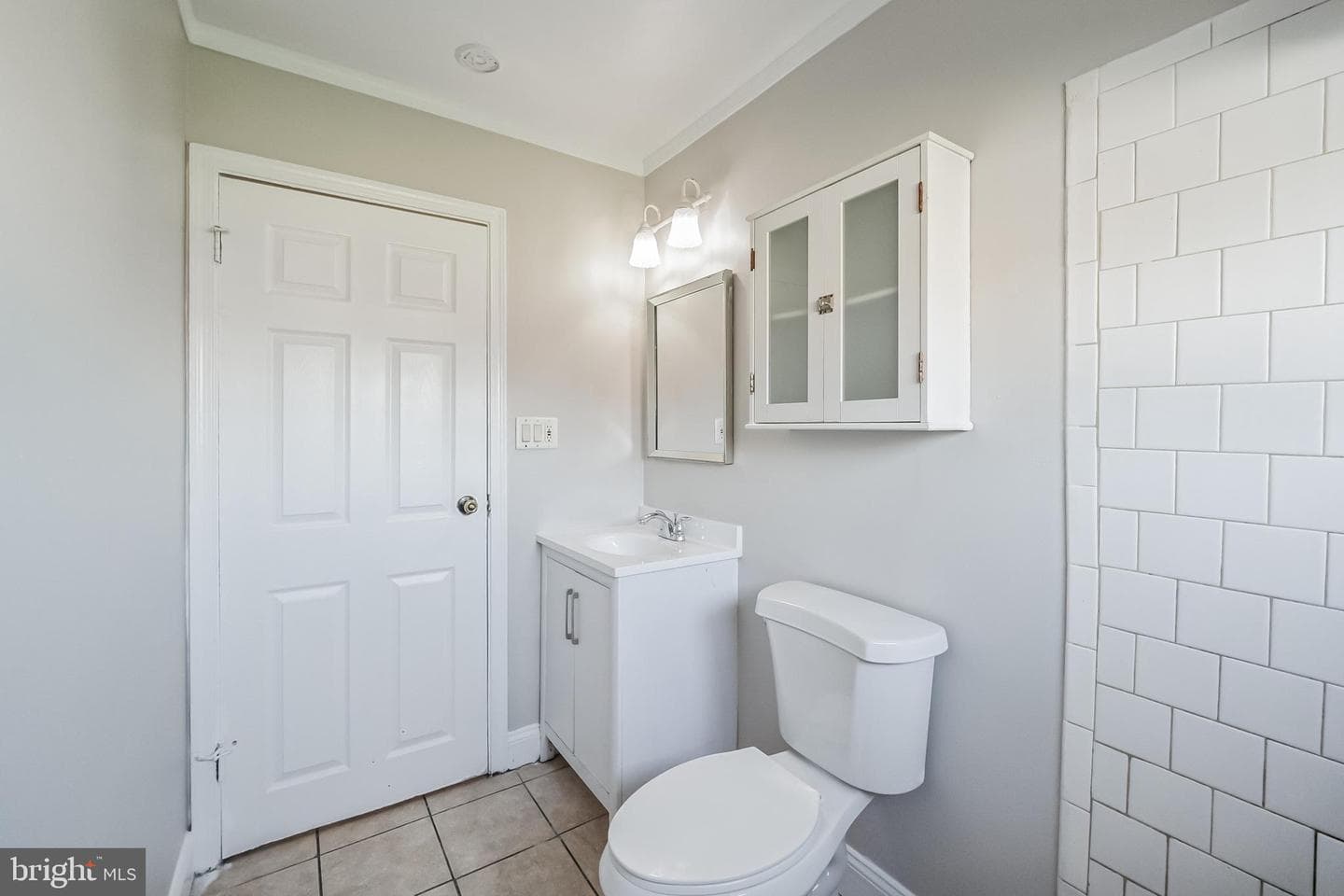 1216 Wogan Road photo 9