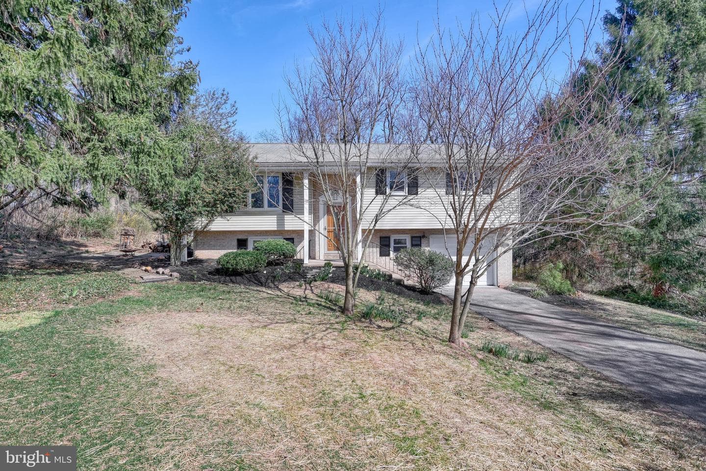 482 Pleasantview Road photo 2