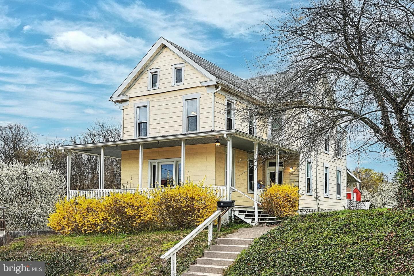 211 S Main Street photo 3