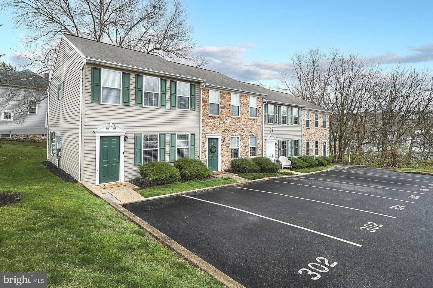 302 Cherry Street photo 4