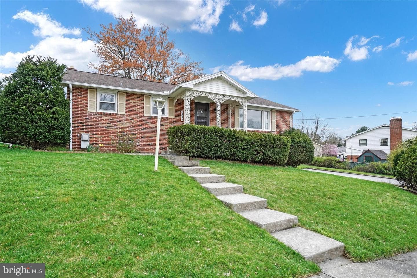 500 Maywood Road photo 2