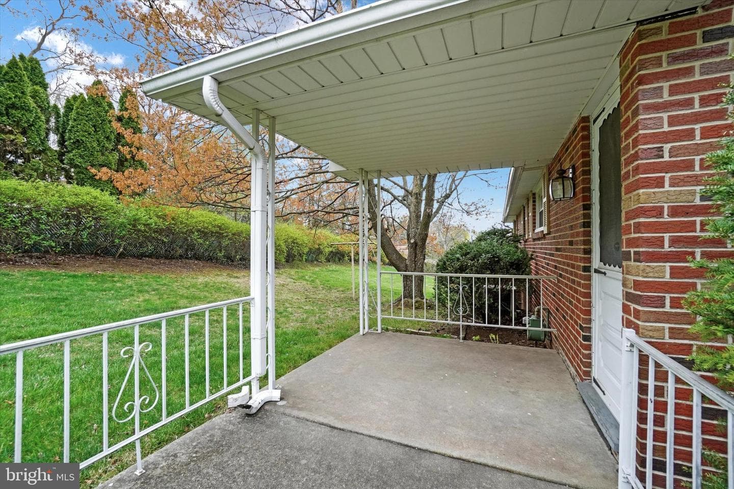 500 Maywood Road photo 29
