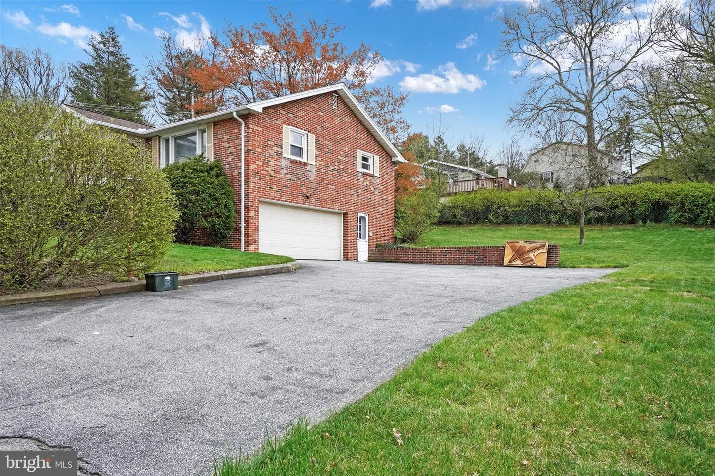 500 Maywood Road photo 3