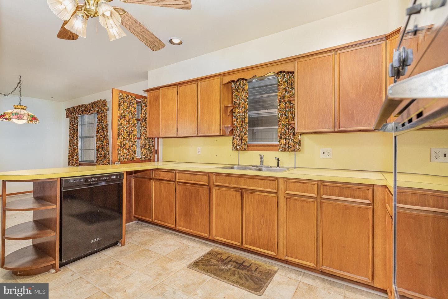 3051 Salem Avenue photo 11
