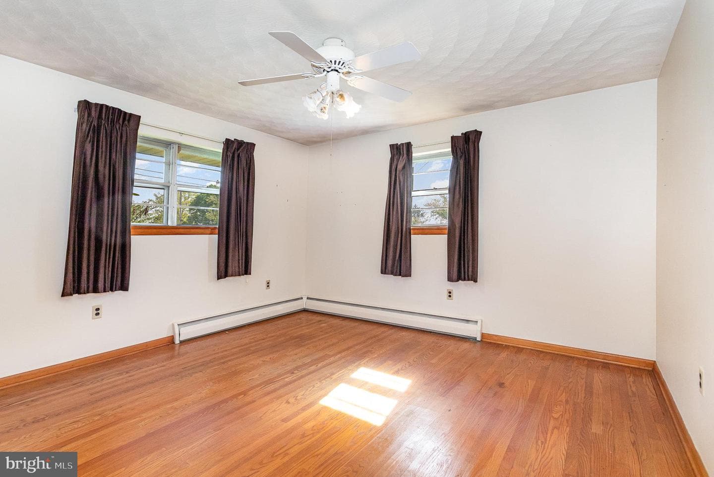 3051 Salem Avenue photo 17