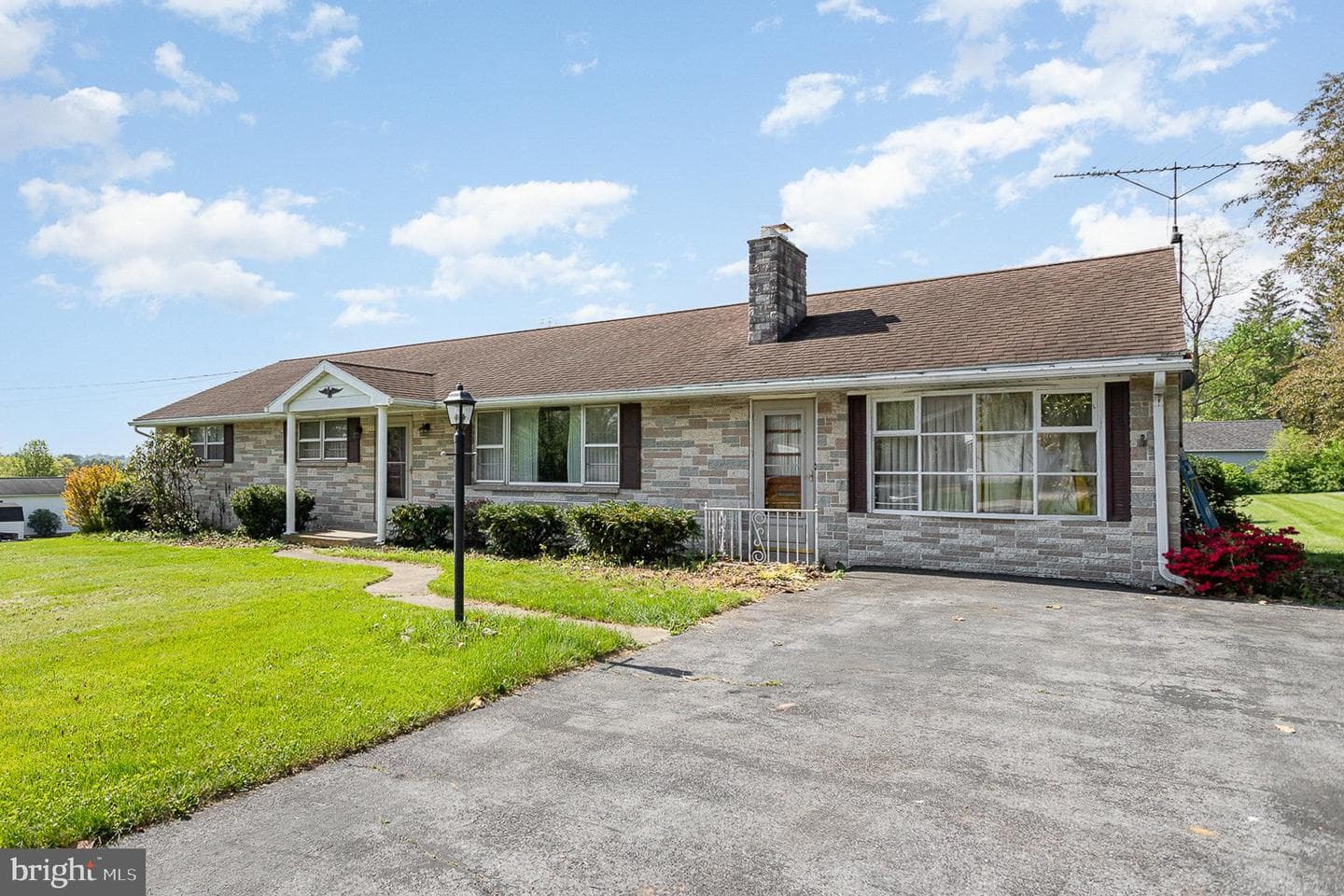 3051 Salem Avenue photo 3