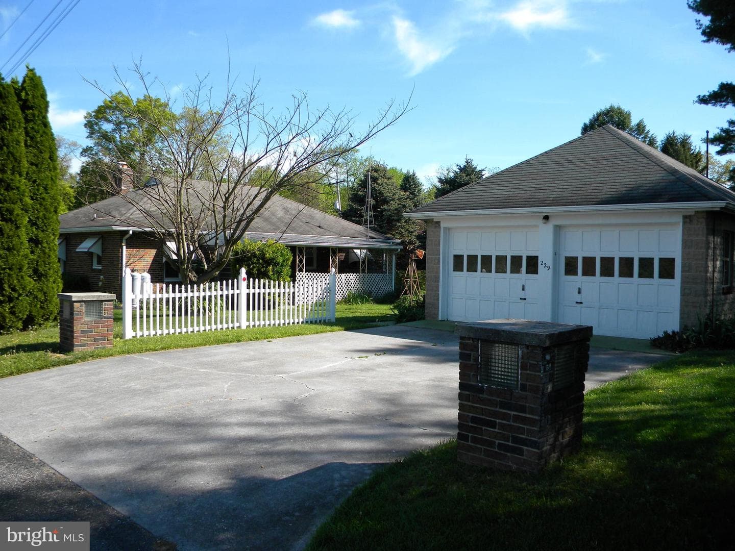 229 Mountain Road photo 2