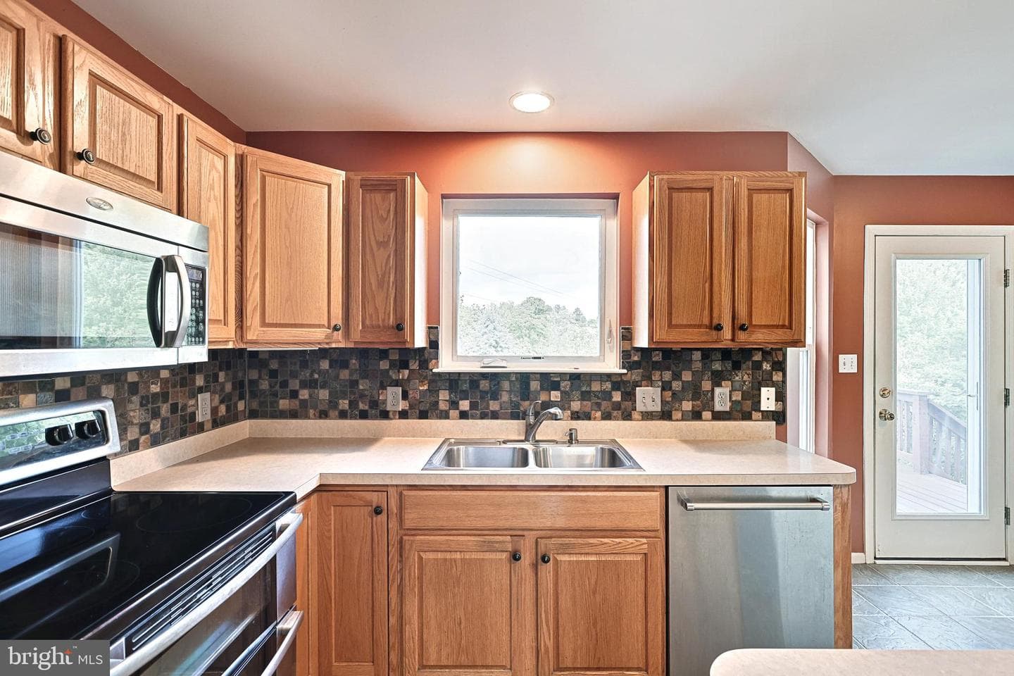 220 Sunset Circle photo 17