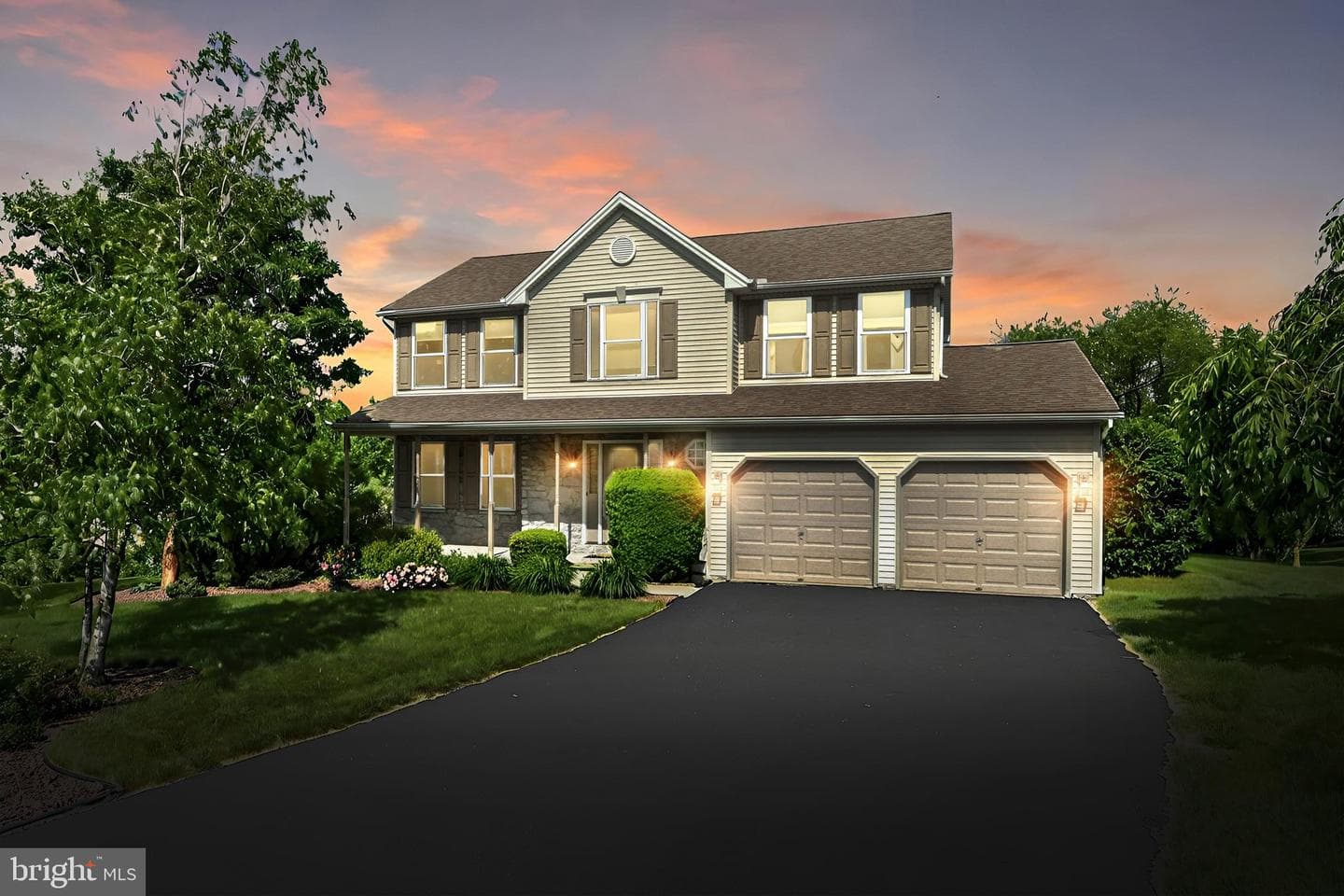 220 Sunset Circle photo 2
