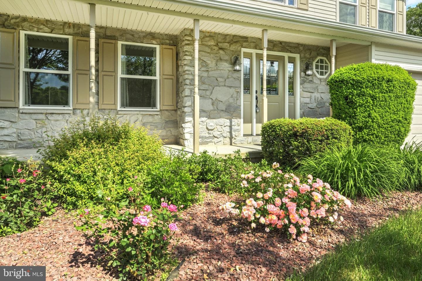 220 Sunset Circle photo 3