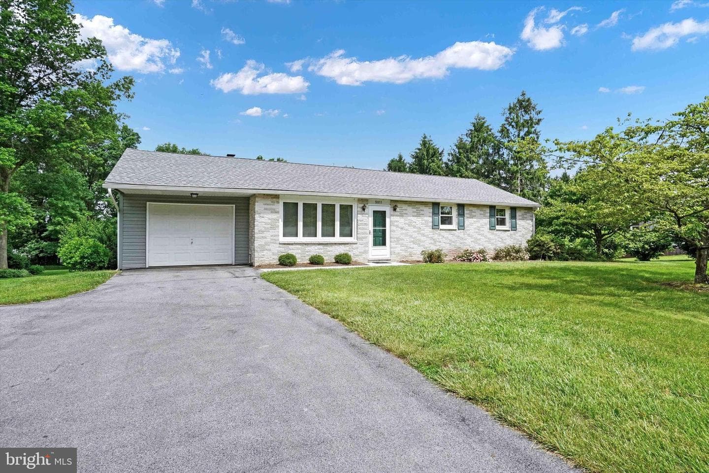 5011 Pine Hill Road photo 3