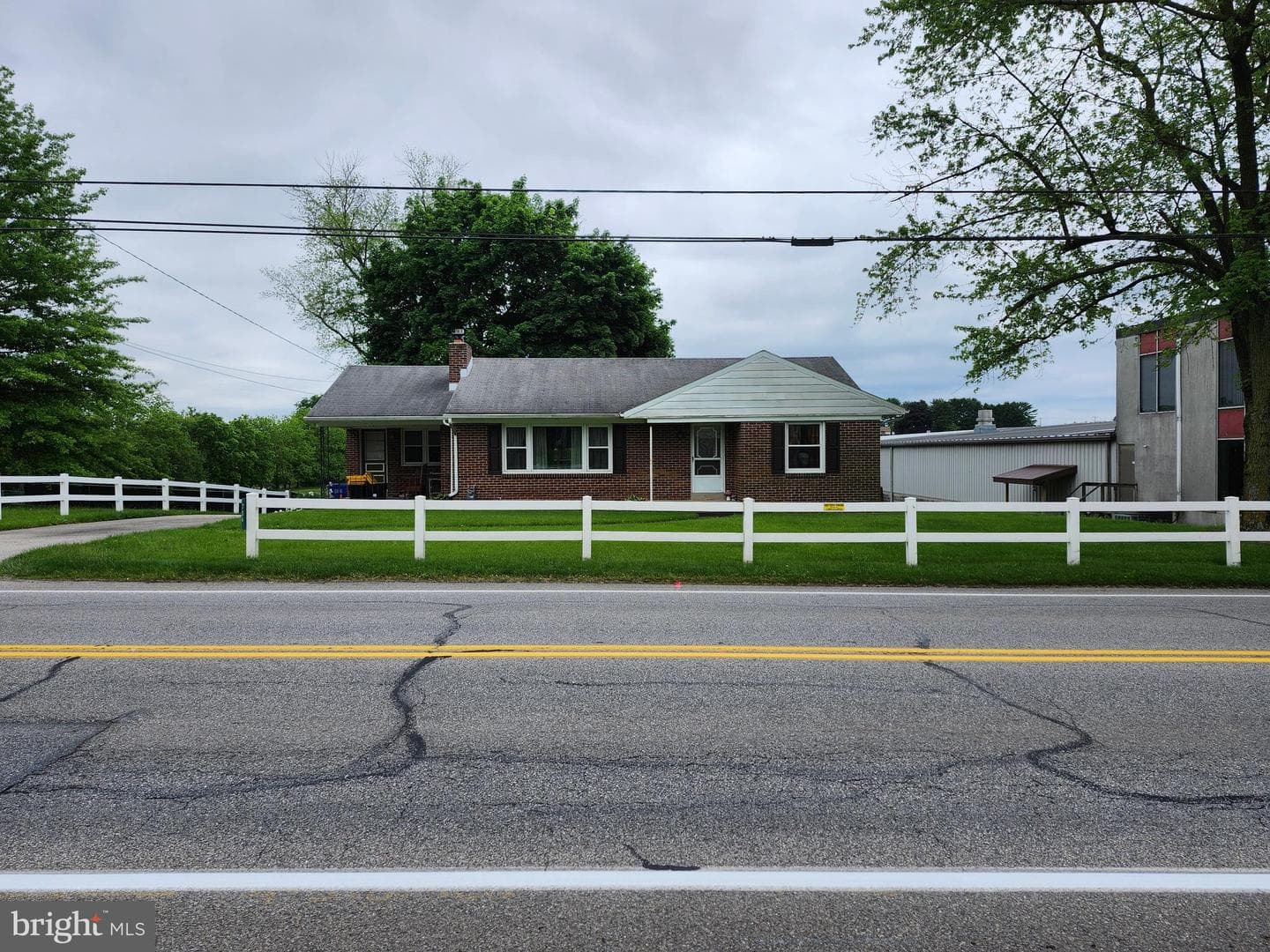734 Hanover Road photo 2