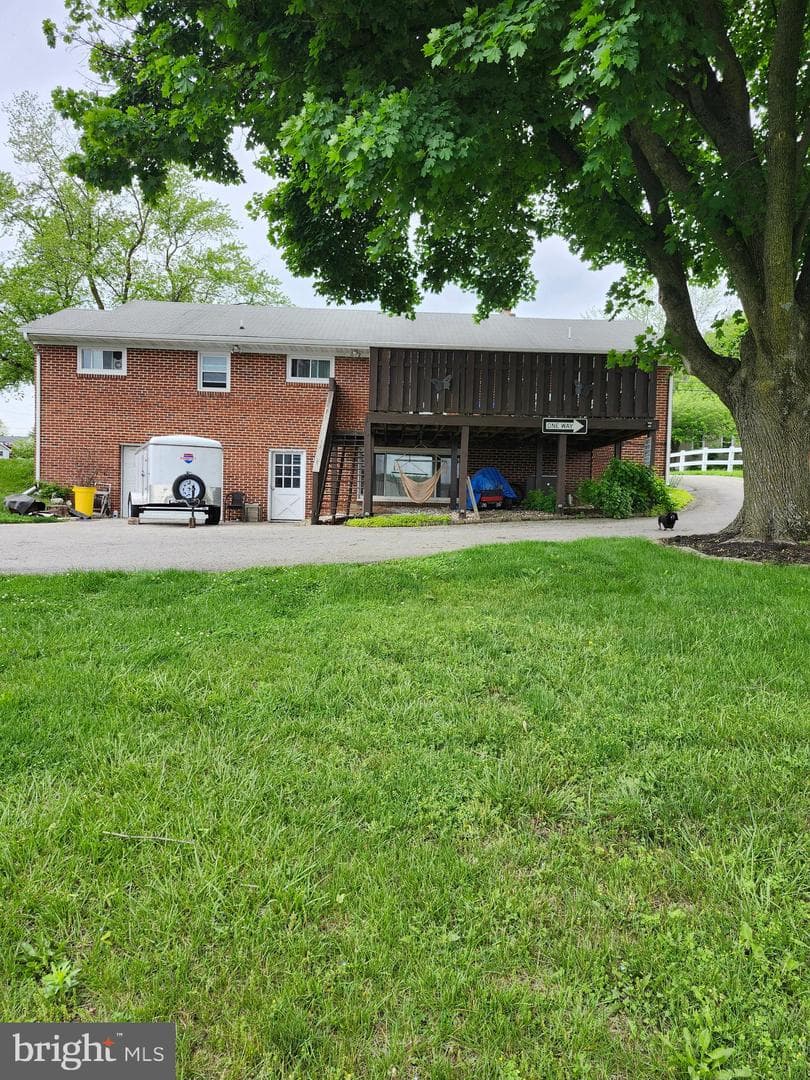 734 Hanover Road photo 3