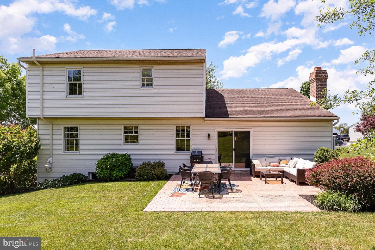 111 Maple Street photo 4