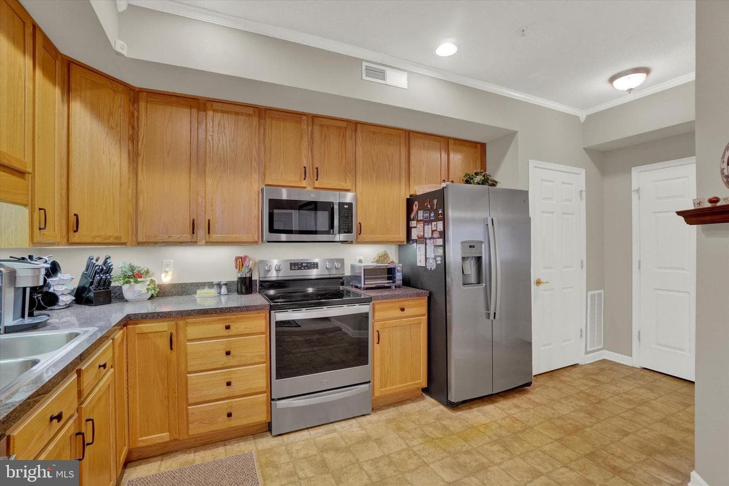 906 Crestview Lane #906 photo 12
