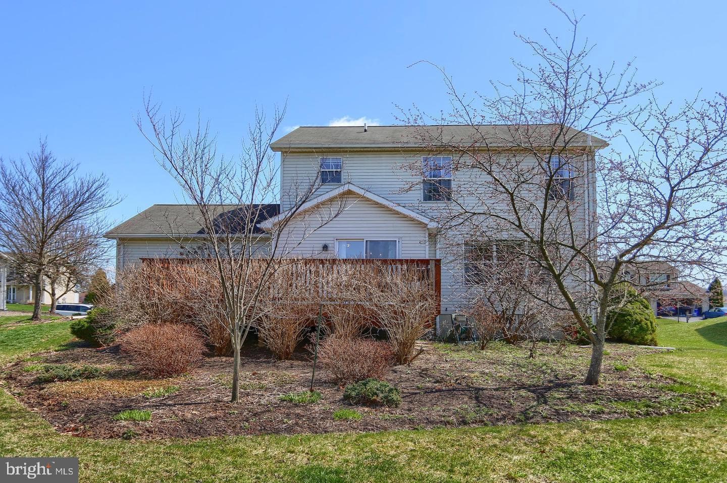 146 Martel Circle photo 36