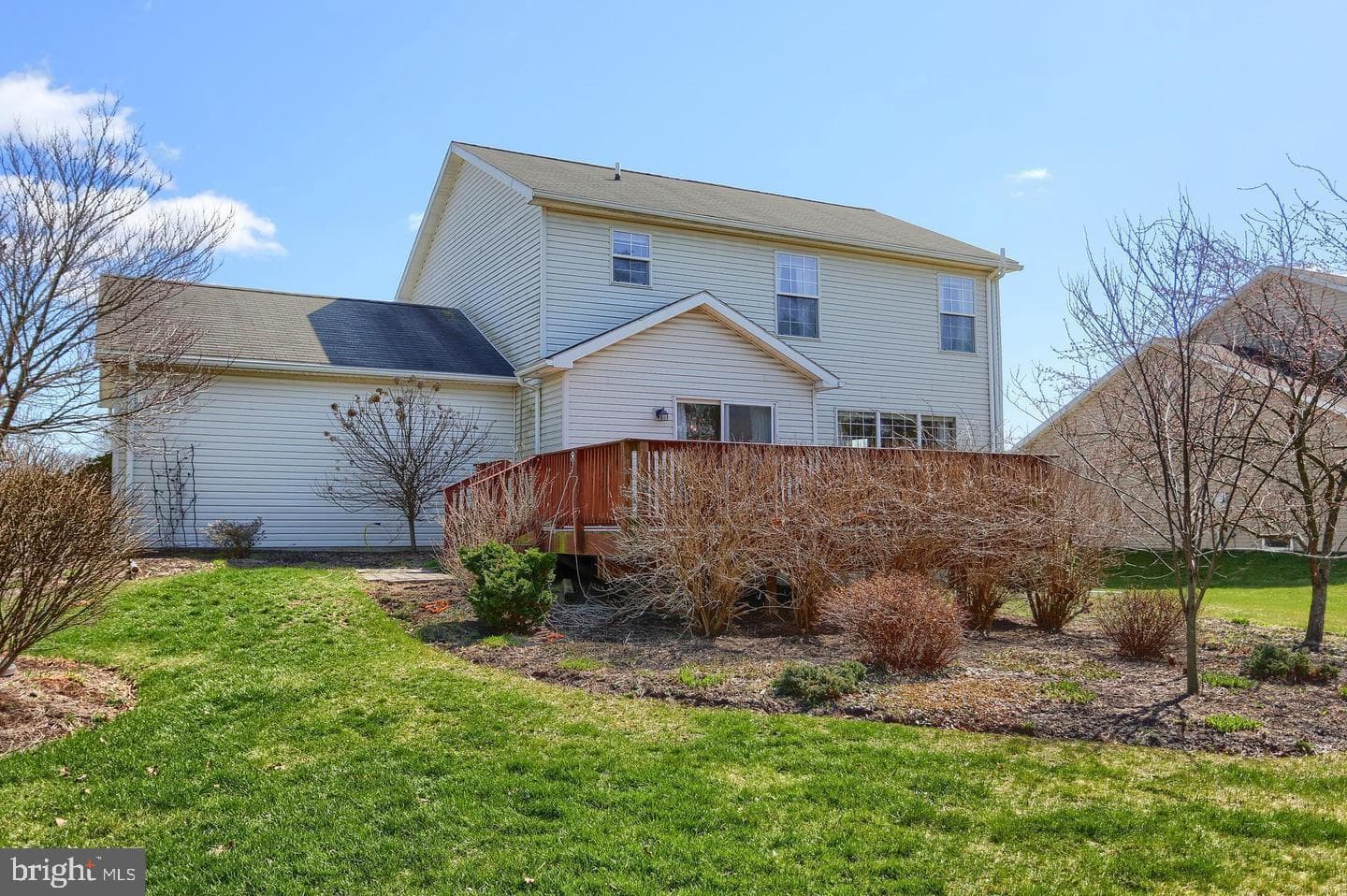 146 Martel Circle photo 5