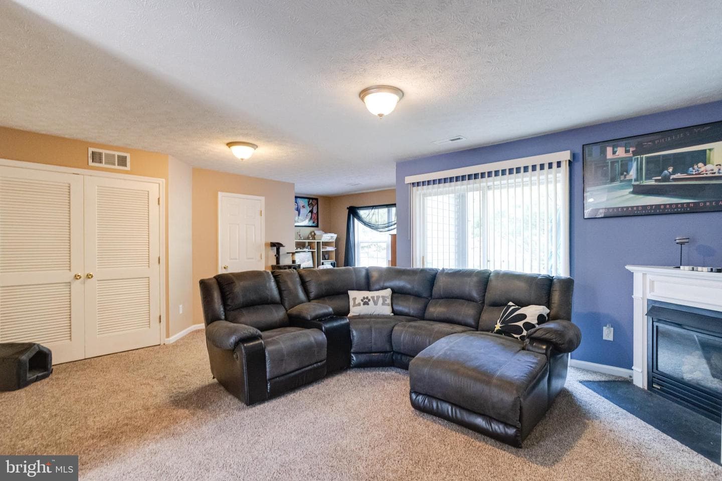 16855 Roosevelt Lane photo 4