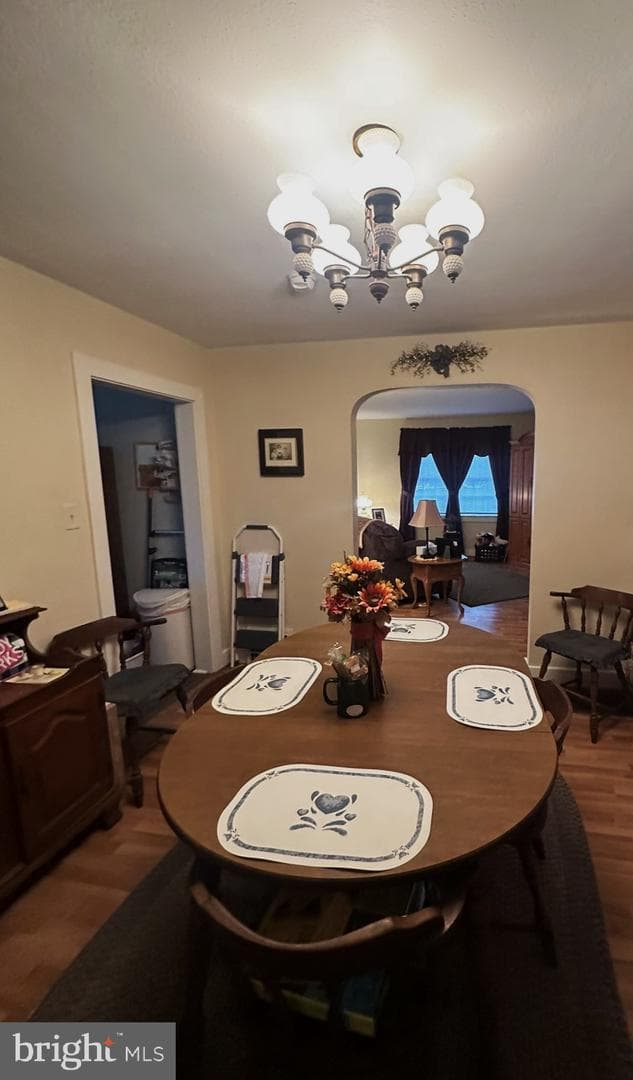 110 Maple Avenue photo 11