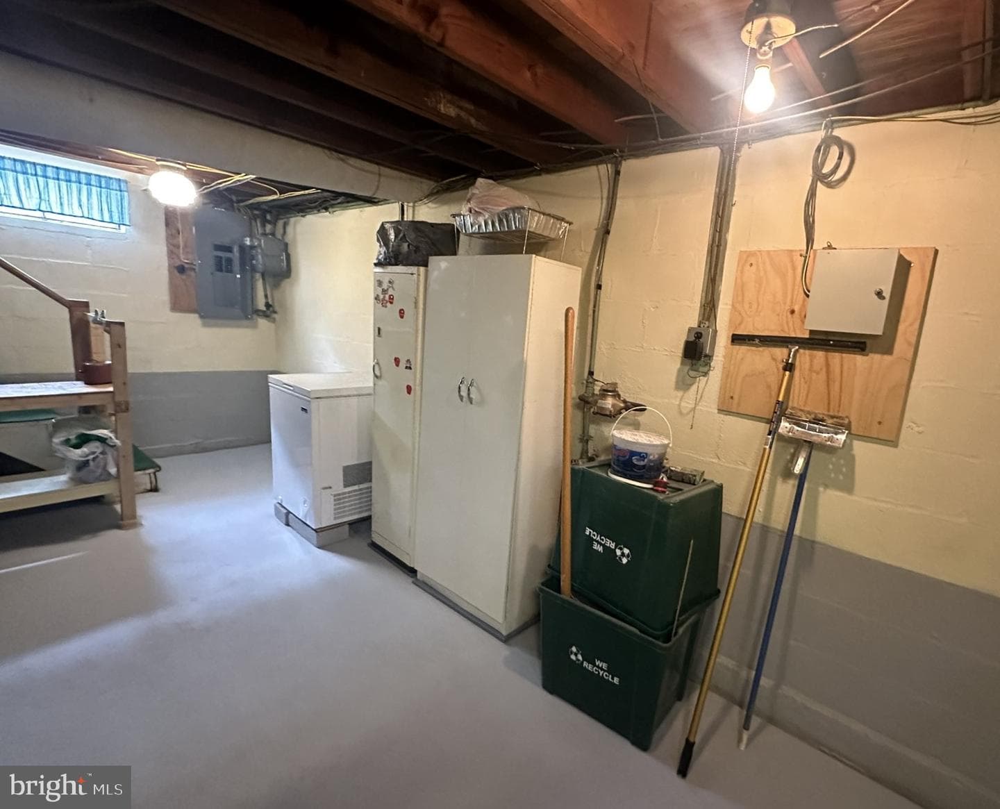 110 Maple Avenue photo 28