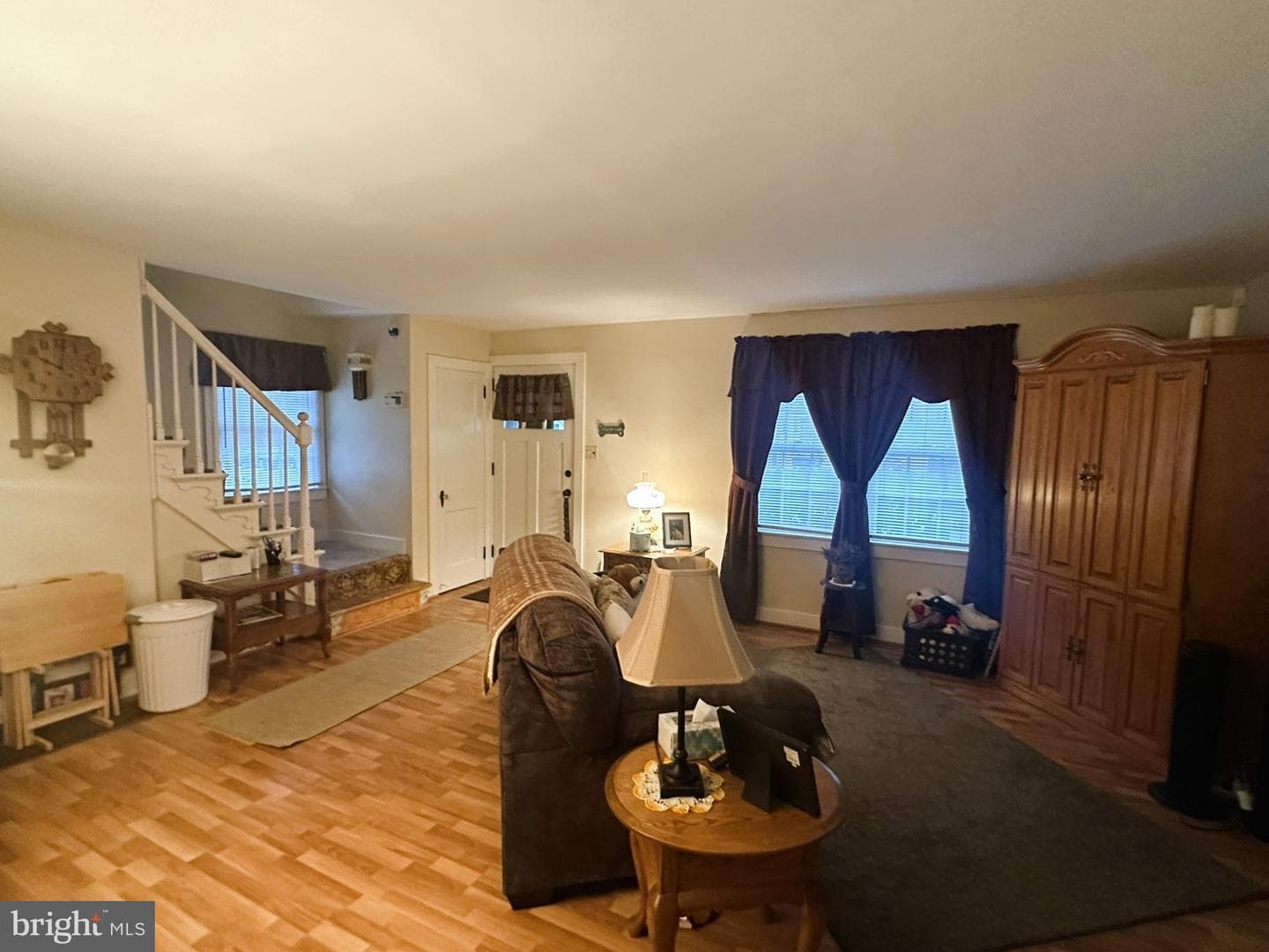 110 Maple Avenue photo 4