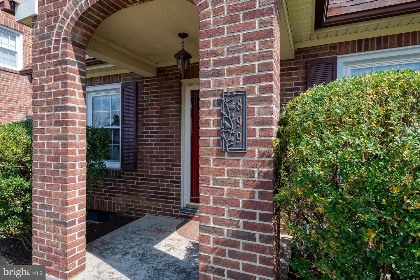 899 Midland Avenue photo 4