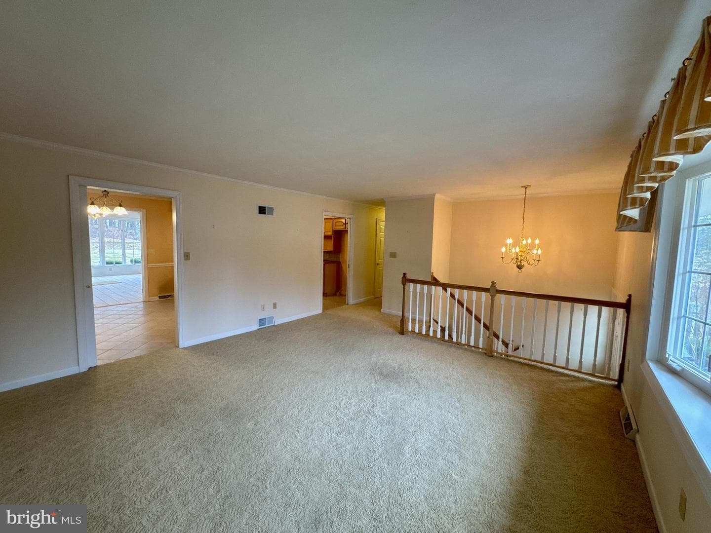 108 Thomas Avenue photo 16