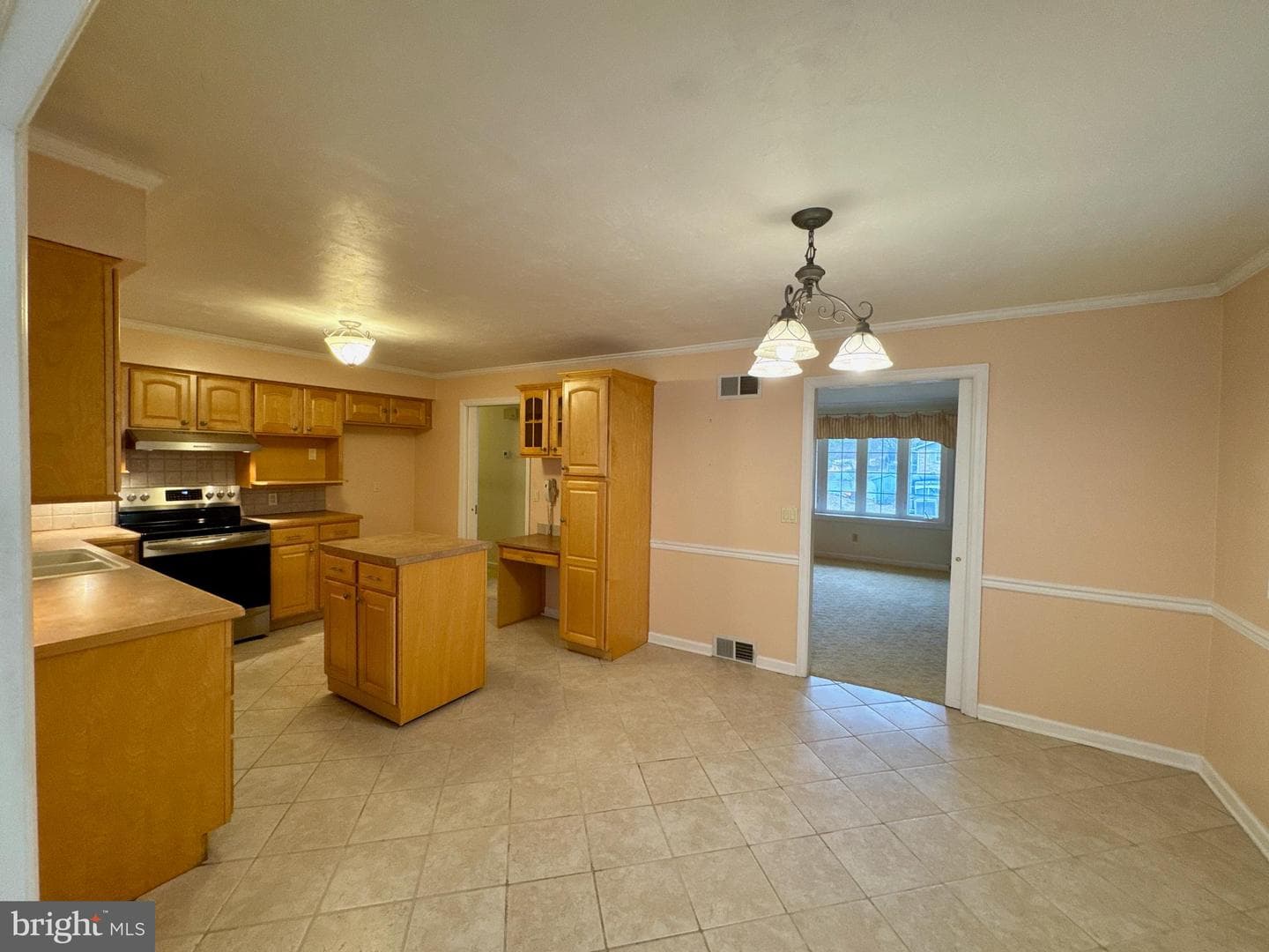 108 Thomas Avenue photo 22