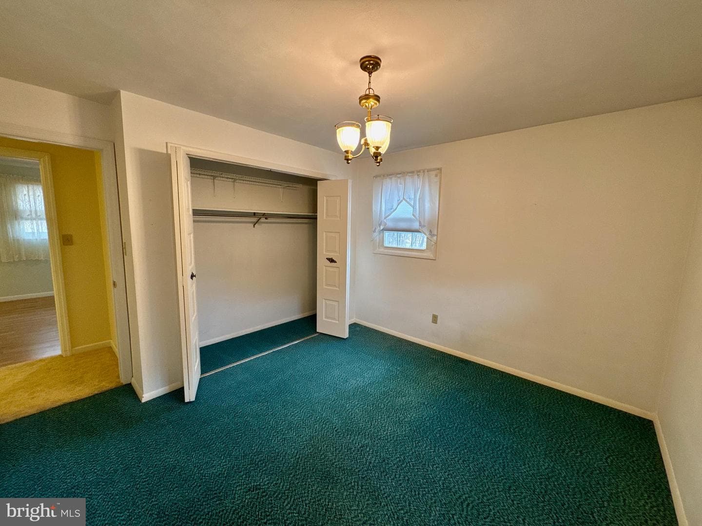108 Thomas Avenue photo 28