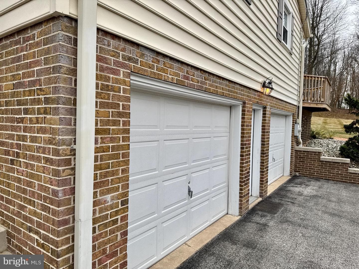 108 Thomas Avenue photo 38