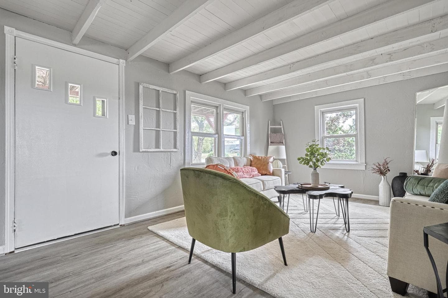 4214 List Road photo 2