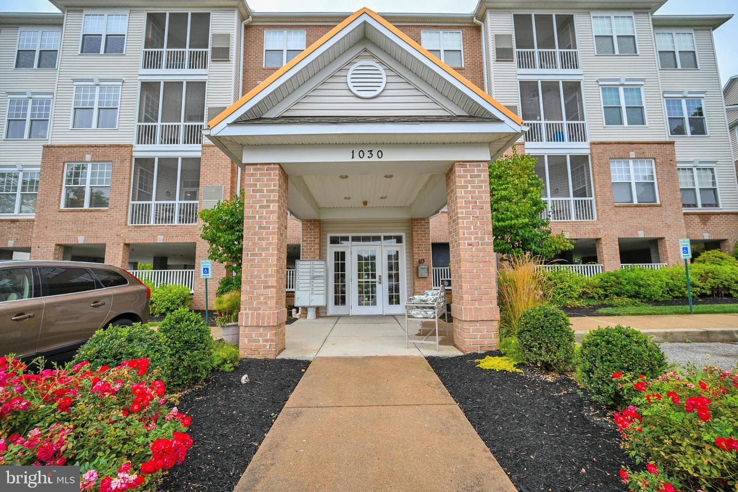 1030 Crest Way #201