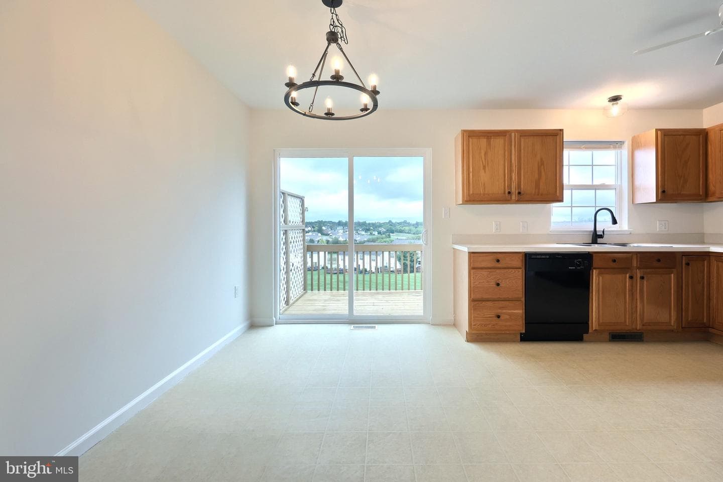 1083 Hearthridge Lane photo 12