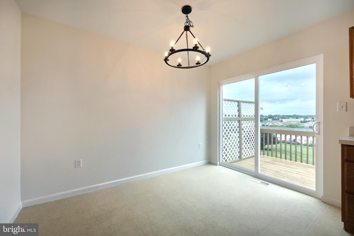 1083 Hearthridge Lane photo 14