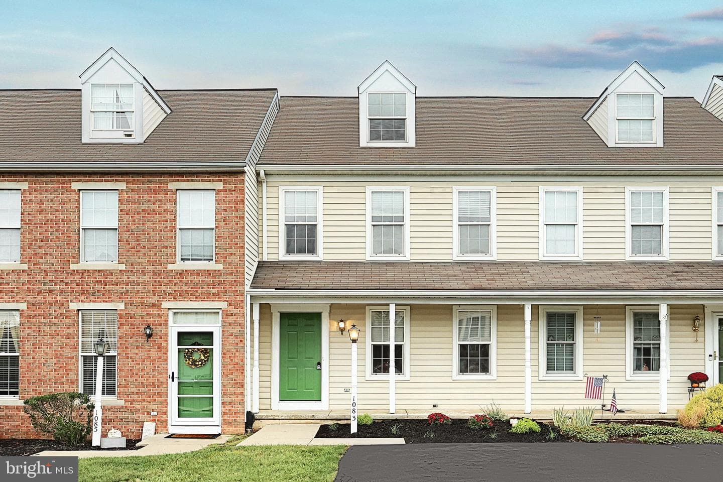 1083 Hearthridge Lane photo 4