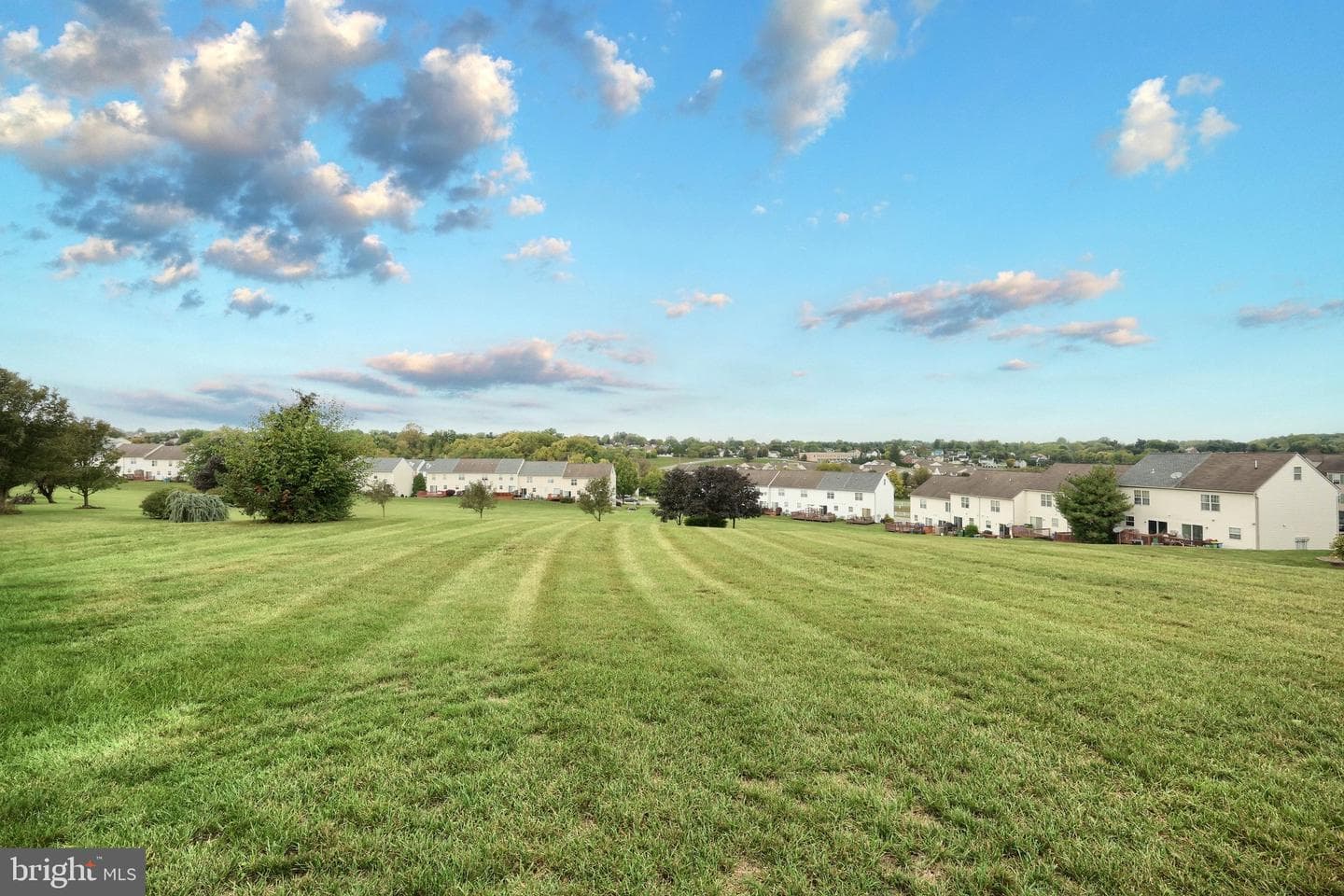 1083 Hearthridge Lane photo 9
