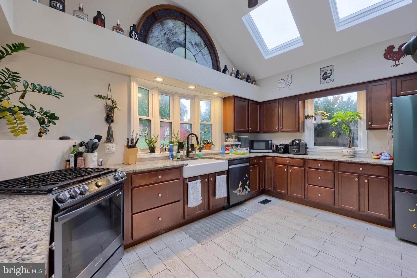 595 Dietz Road photo 13