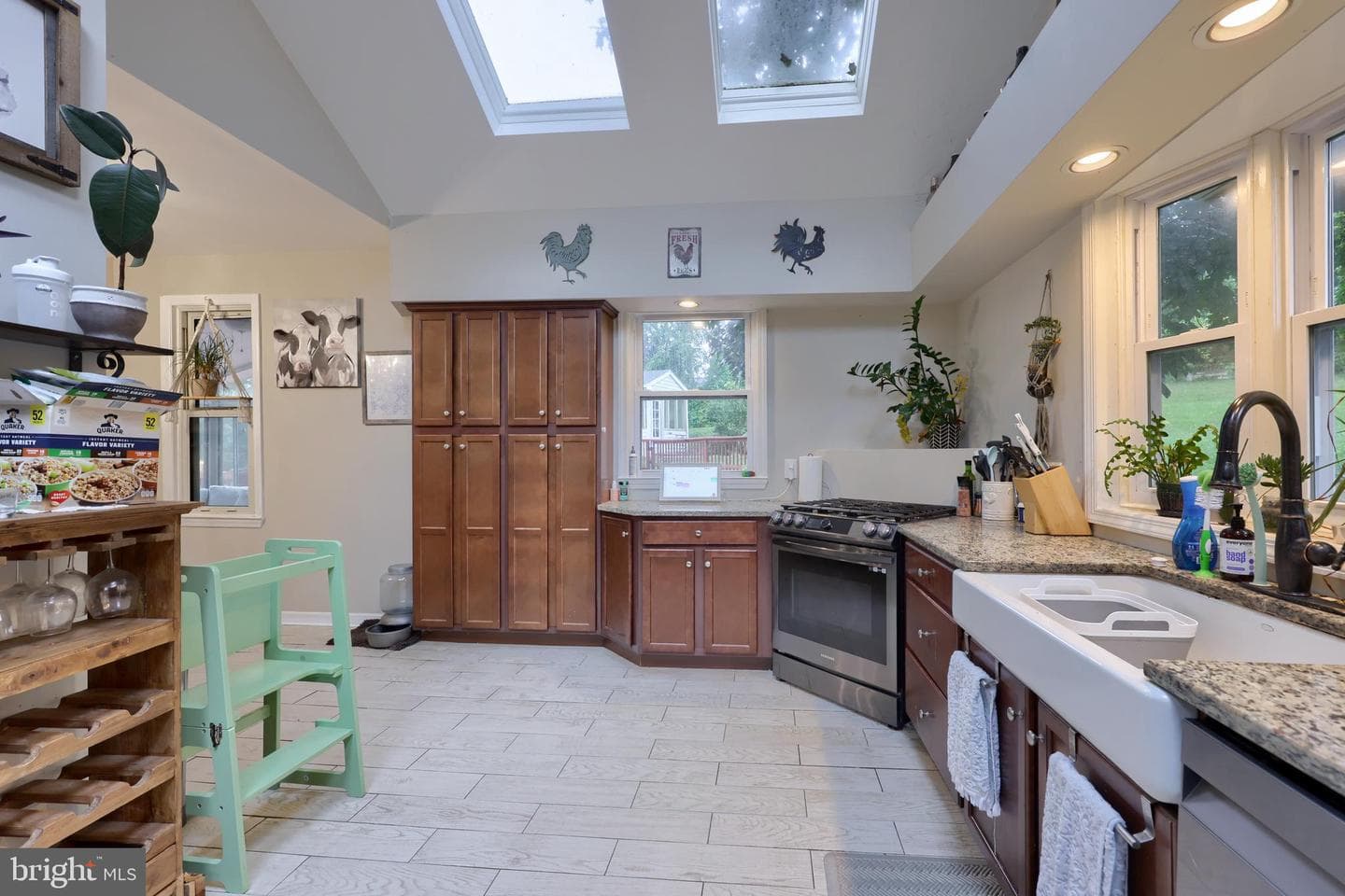 595 Dietz Road photo 15