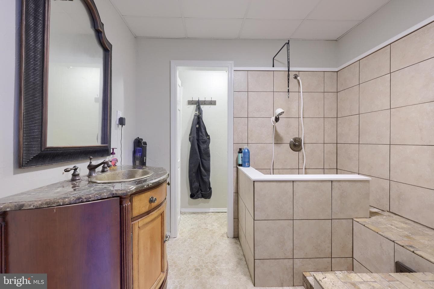595 Dietz Road photo 17