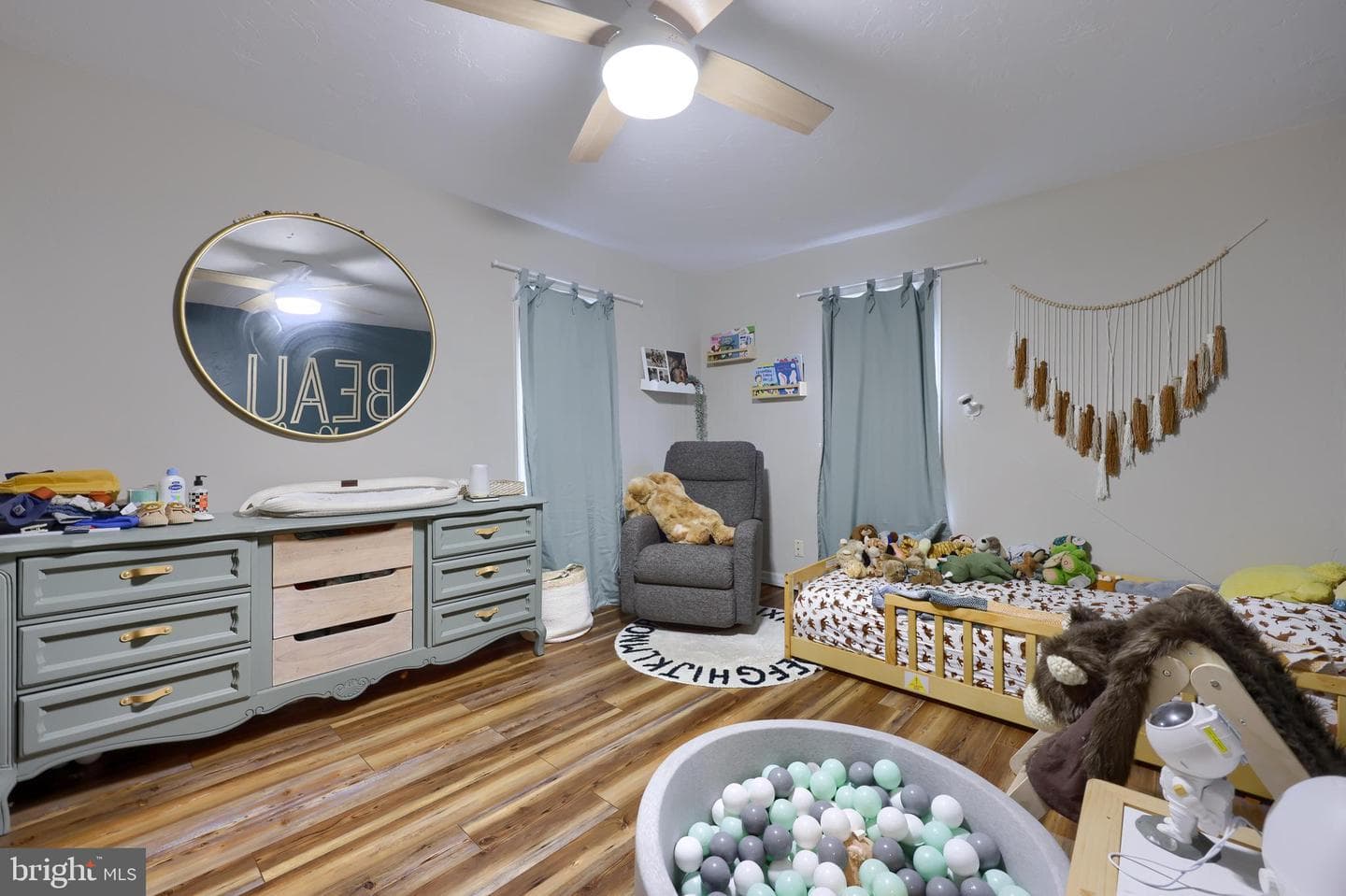 595 Dietz Road photo 19