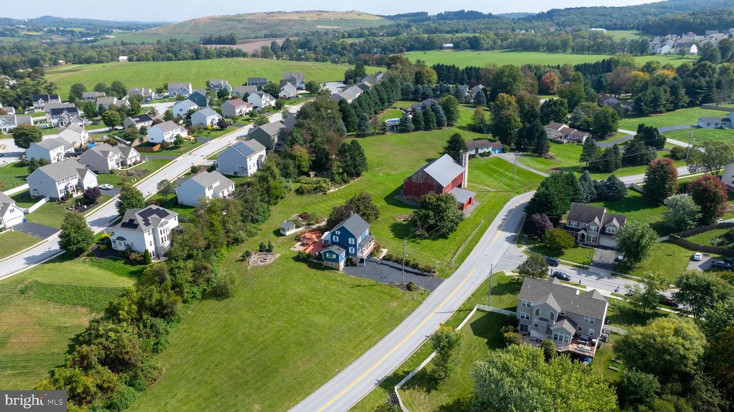595 Dietz Road photo 25