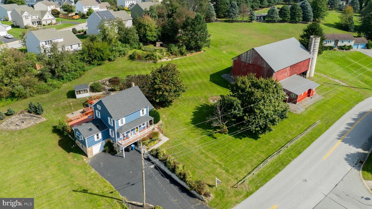 595 Dietz Road photo 34
