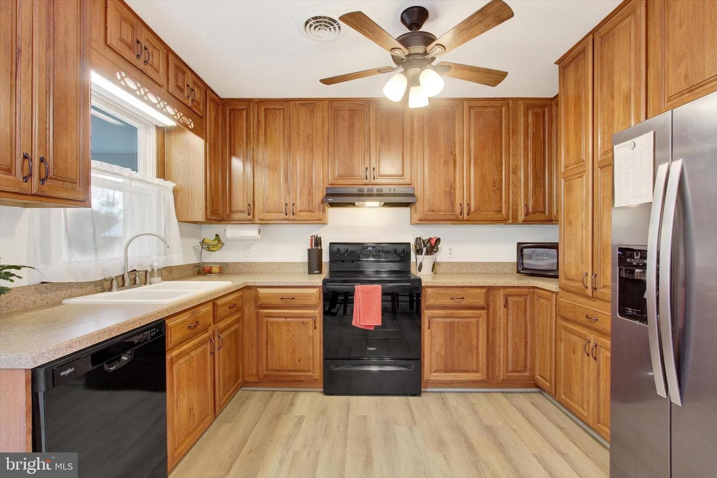 2385 Sunset Circle photo 9