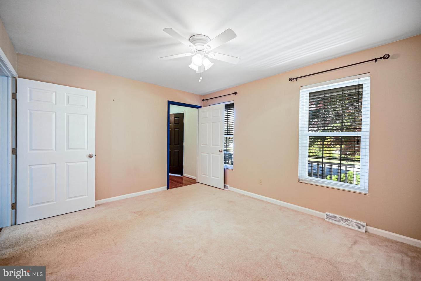88 S Kennard Dale Avenue photo 16