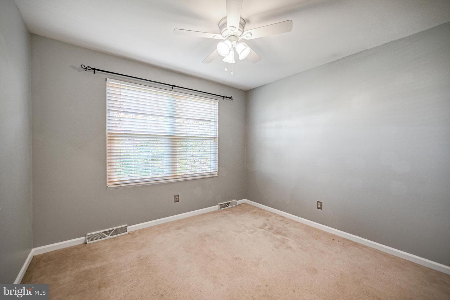 88 S Kennard Dale Avenue photo 36